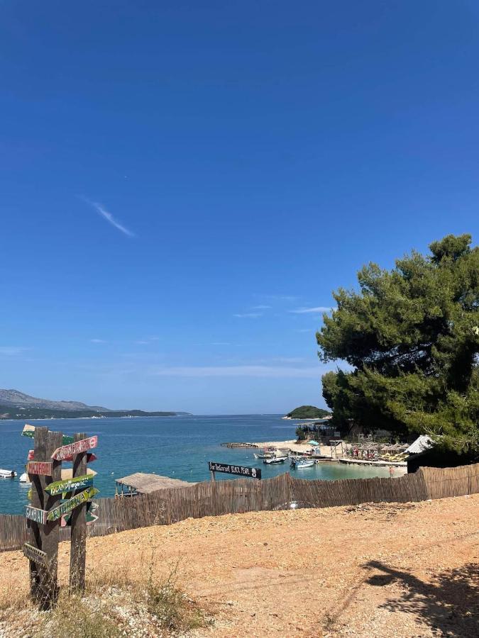 Luxury Seaside House With 2 Bathrooms Ksamil Exteriör bild